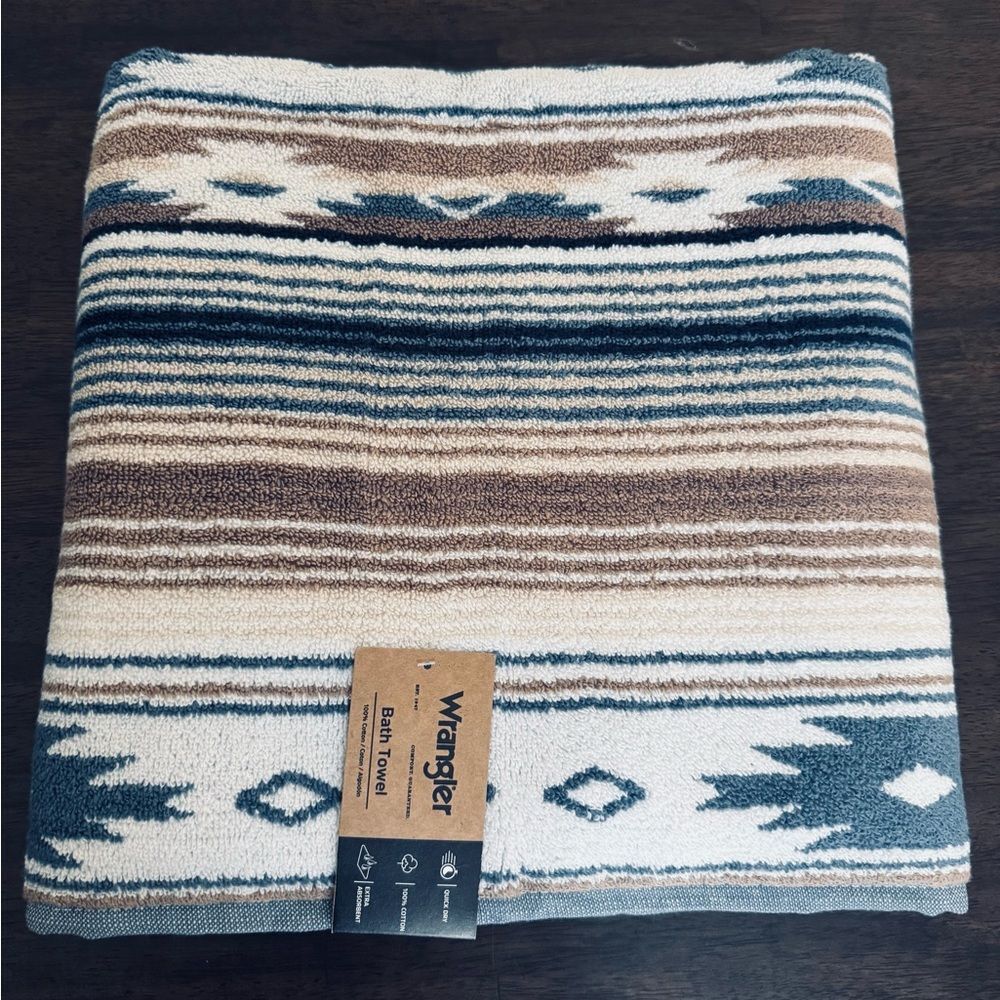 Wrangler Western Aztec Tribal Bath Towel